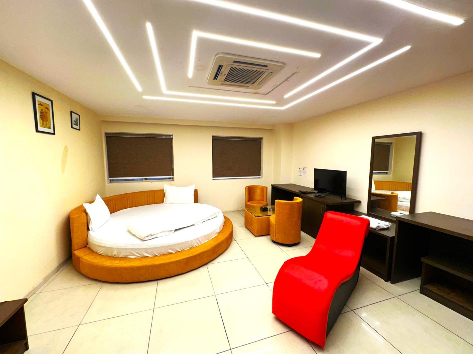 Aundh Elite Stay Pune Exterior photo